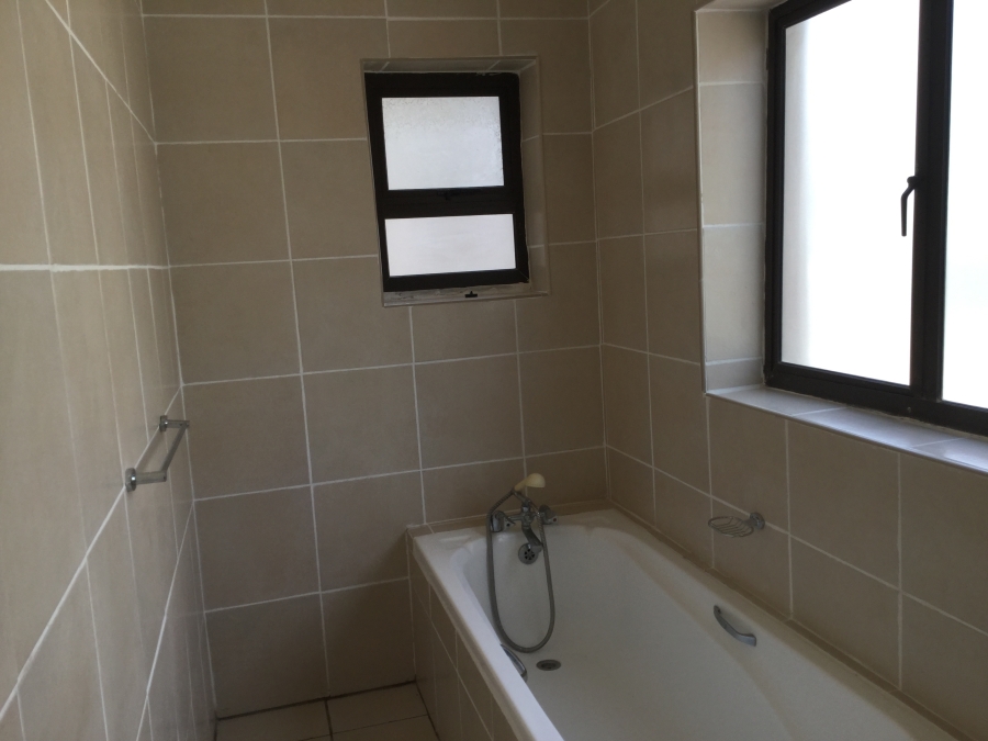 2 Bedroom Property for Sale in Summerstrand Eastern Cape